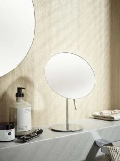 Emco Pure Rasier-/Kosmetikspiegel 109400120 Ø 229 Mm, 3-fach, Rund, Höhenverstellbar, Standspiegel, Chrom 13 Emco Pure Rasier-/Kosmetikspiegel 109400120 Ø 229 Mm, 3-fach, Rund, Höhenverstellbar, Standspiegel, Chrom -Geberit Store Emco Pure Rasier Kosmetikspiegel 109400120 o 229 mm 3 fach rund hoehenverstellbar Standspiegel chrom 4