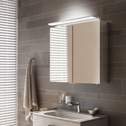 Keuco Royal L1 Spiegelschrank 13602171301 Silber-gebeizt- Eloxiert, 650x742x150mm -Geberit Store Keuco Royal L1 Spiegelschrank 13602171301 silber gebeizt eloxiert 650x742x150mm 1